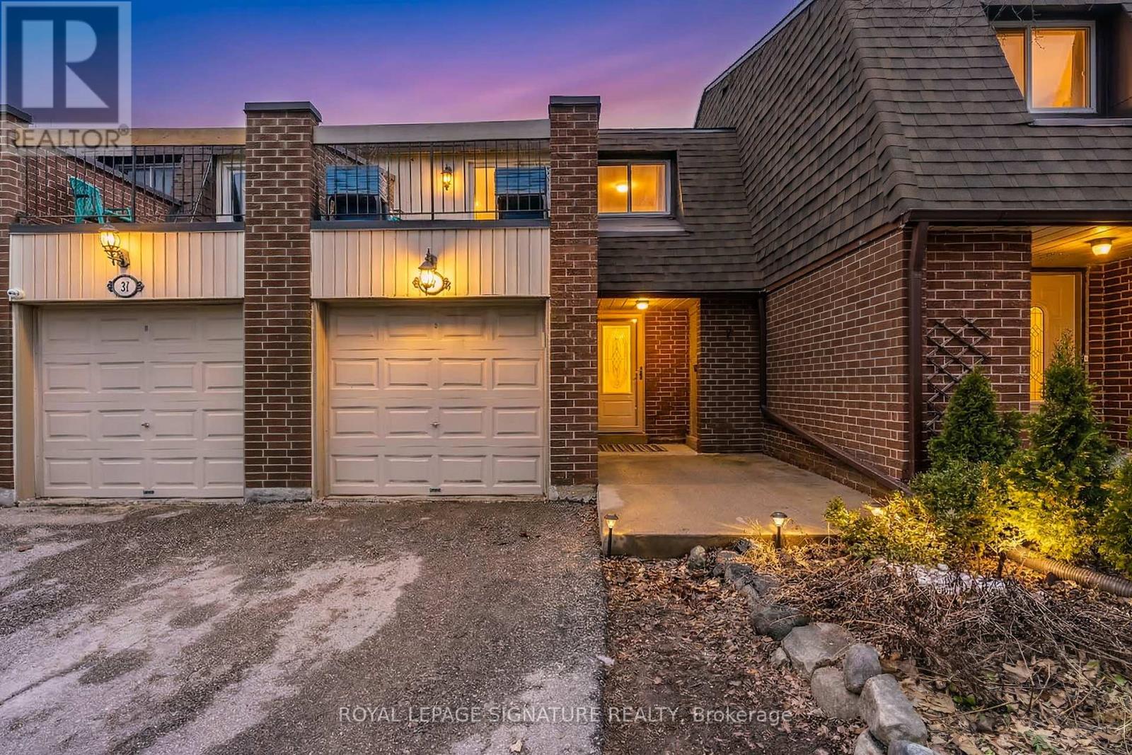 Row / Townhouse for Sale in #20 - 6240 MONTEVIDEO ROAD|Mississauga (Meadowvale), Ontario L5N2N7