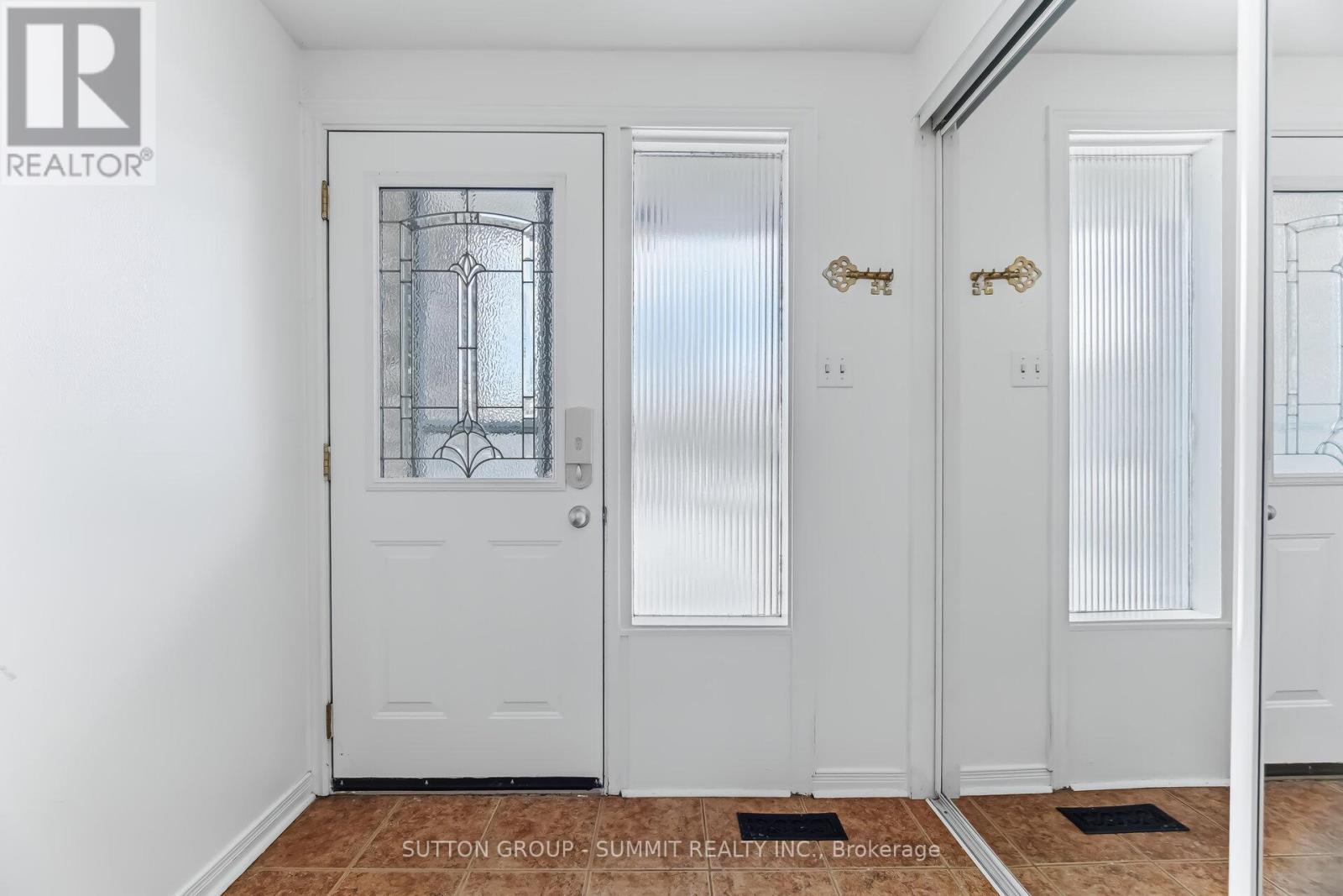 Row / Townhouse for Sale in 74 - 7430 COPENHAGEN ROAD|Mississauga (Meadowvale), Ontario L5H2C4 4