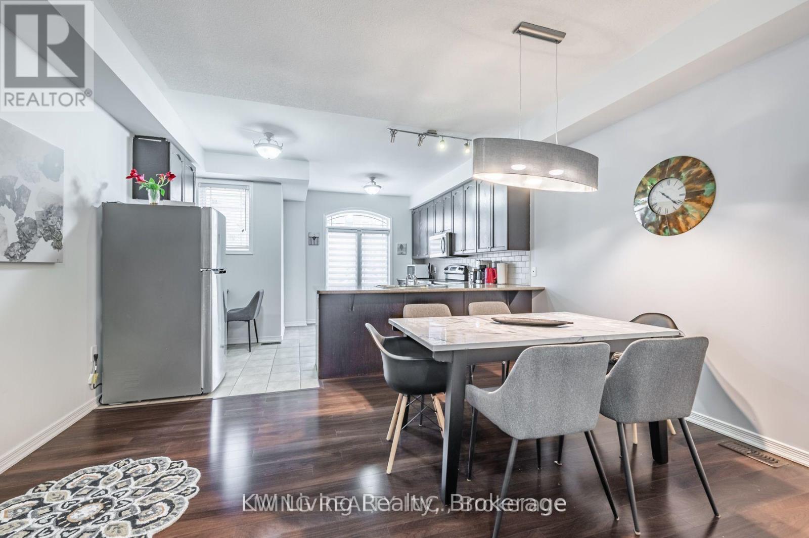 Row / Townhouse for Sale in 25 - 6625 FALCONER DRIVE|Mississauga (Streetsville), Ontario L5N0C7 5