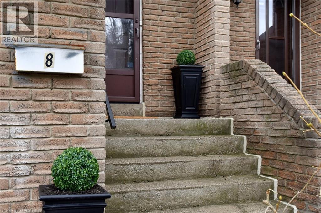 Row / Townhouse for Sale in 1221 DUNDIX Road Unit# 8|Mississauga, Ontario L4Y3Y9 2