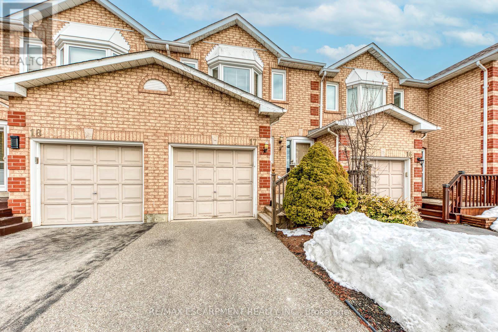 Row / Townhouse for Sale in 17 - 2350 GRAND RAVINE DRIVE|Oakville (RO River Oaks), Ontario L6H6E2 3