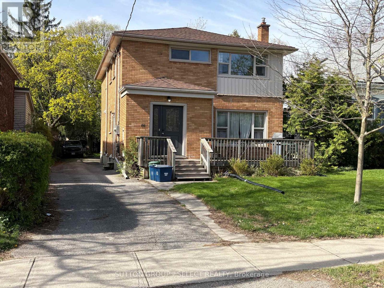 196 EMERY STREET E, London South (South F)