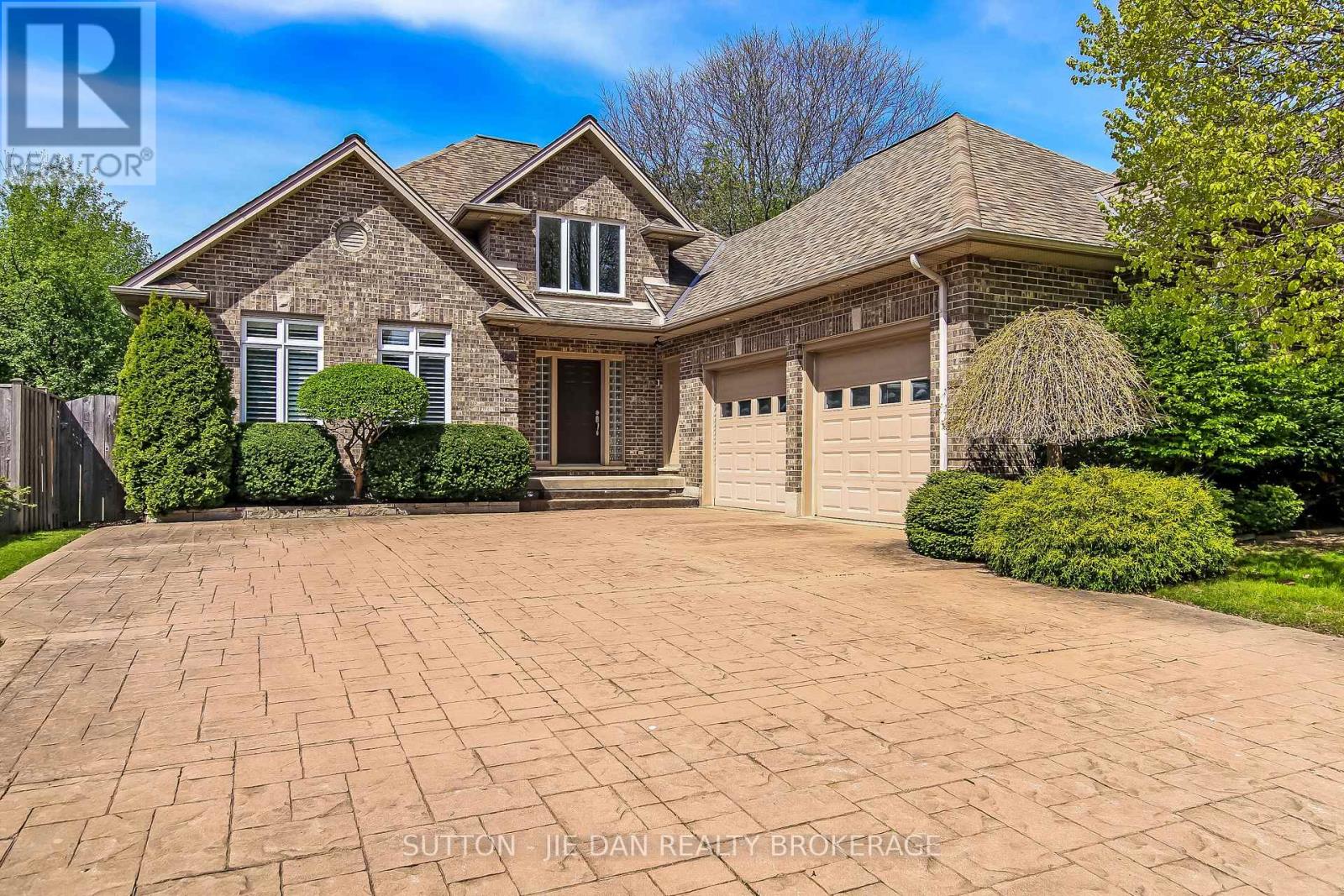 631 WHITEHAVEN CRESCENT, London North (North A)
