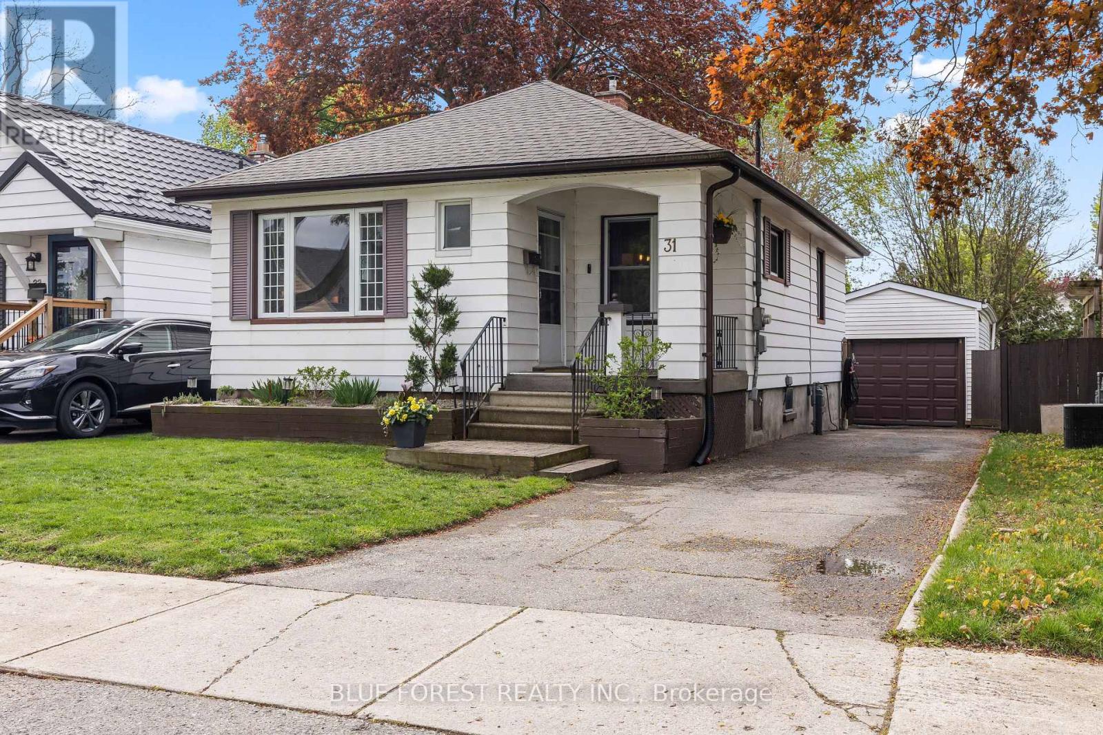 31 EASTMAN AVENUE, London East (East N)