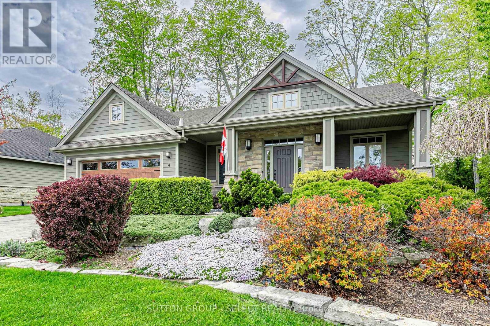 4 HAYTER DRIVE, Lambton Shores (Grand Bend)