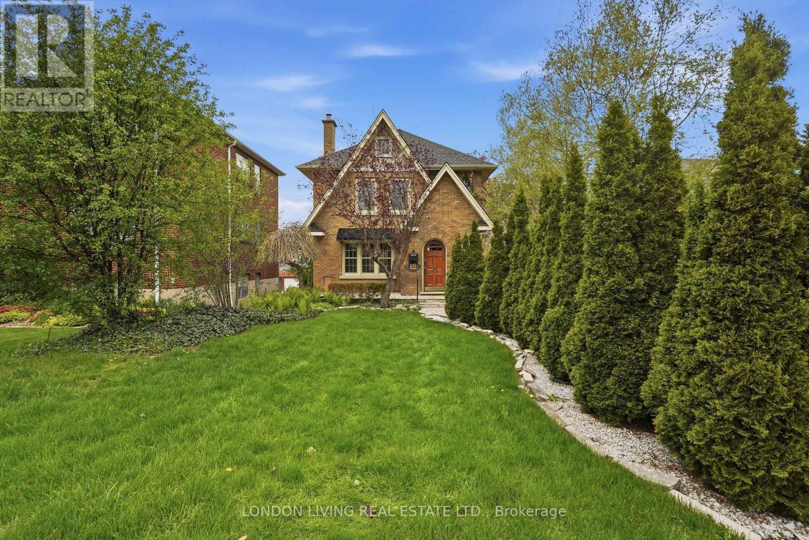 26 FRANK PLACE, London South (South F)