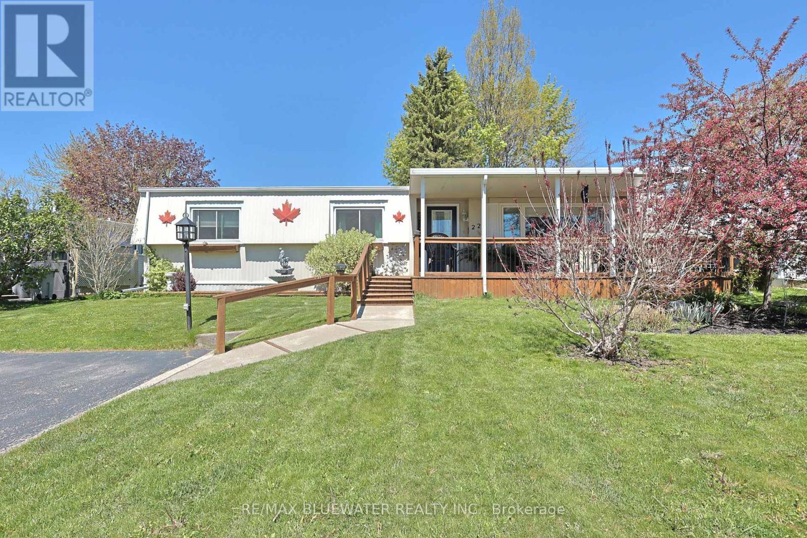 227 PEBBLE BEACH PARKWAY, South Huron (Stephen)