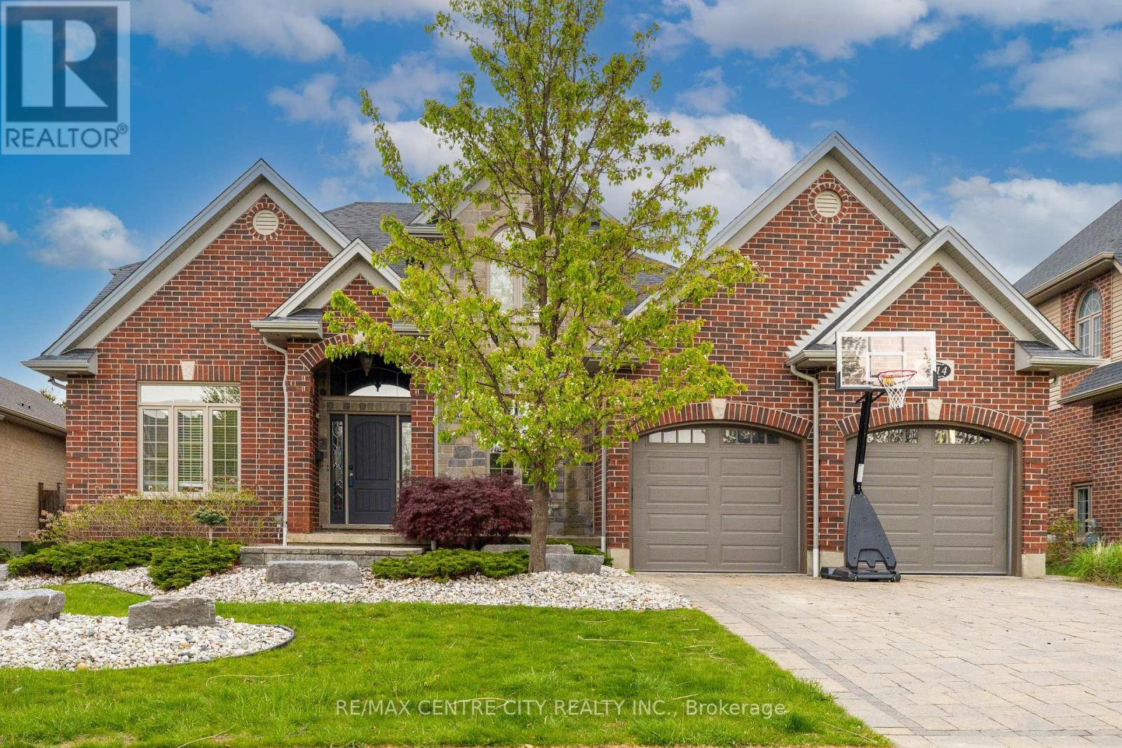 2114 RIVERBEND ROAD, London South (South A)