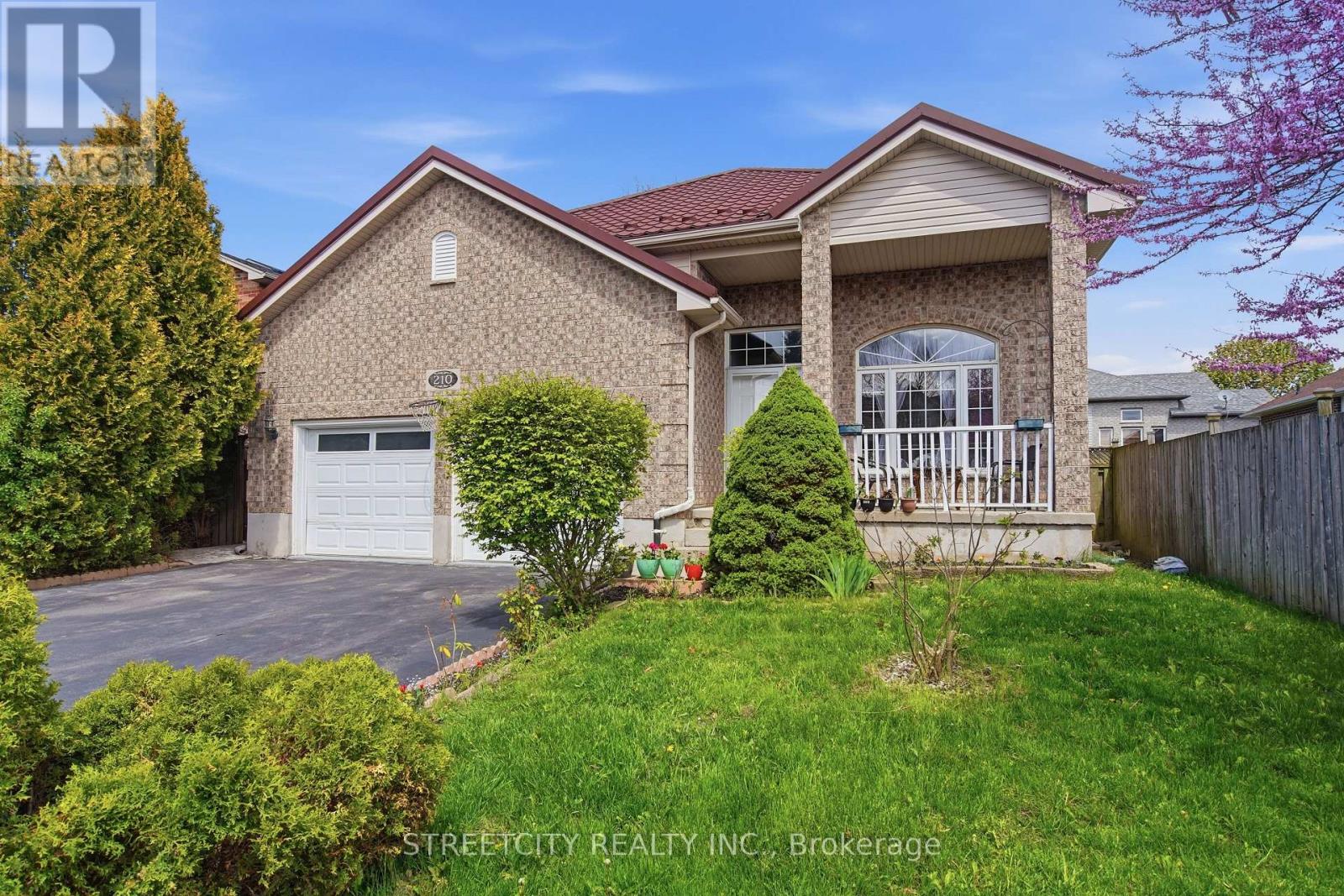 210 HAWTHORNE ROAD, London North (North E)