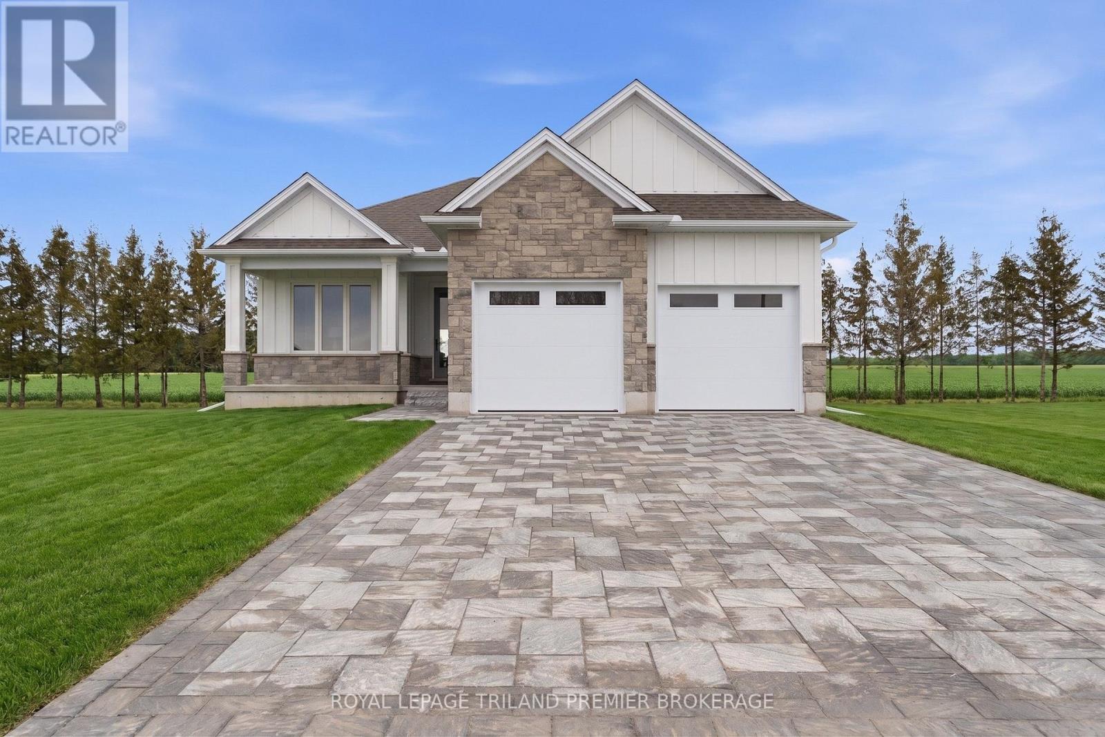 108 DEARING DRIVE, South Huron (Stephen)