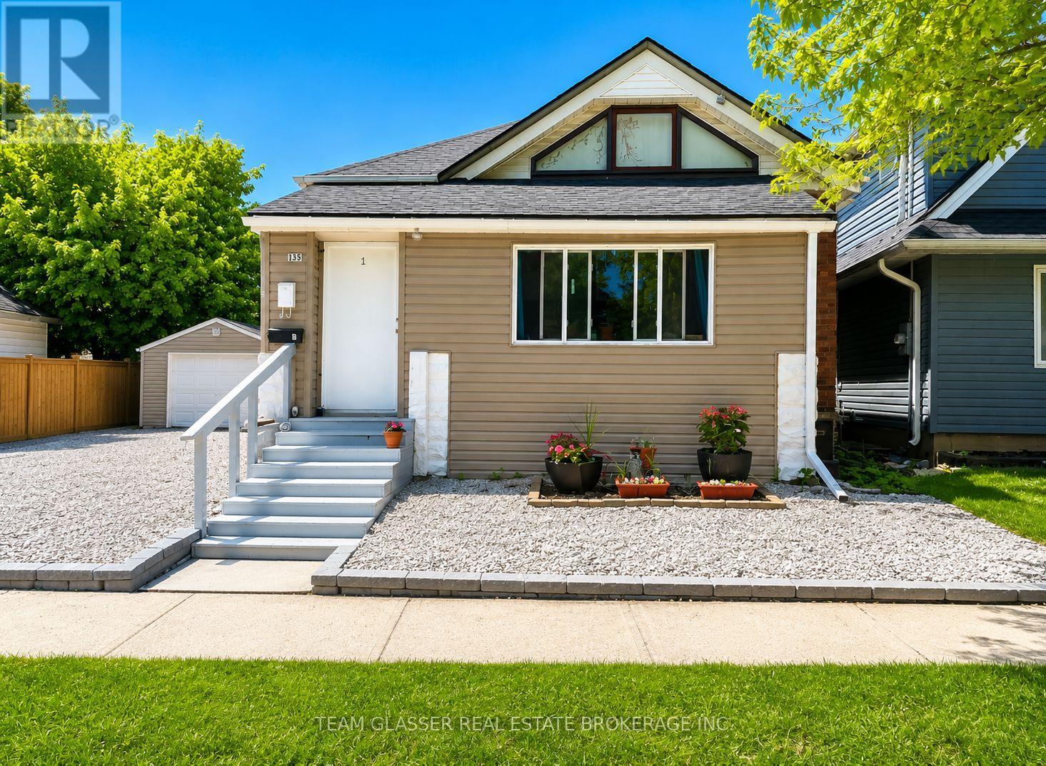 139 DELAWARE STREET, London East (East M)