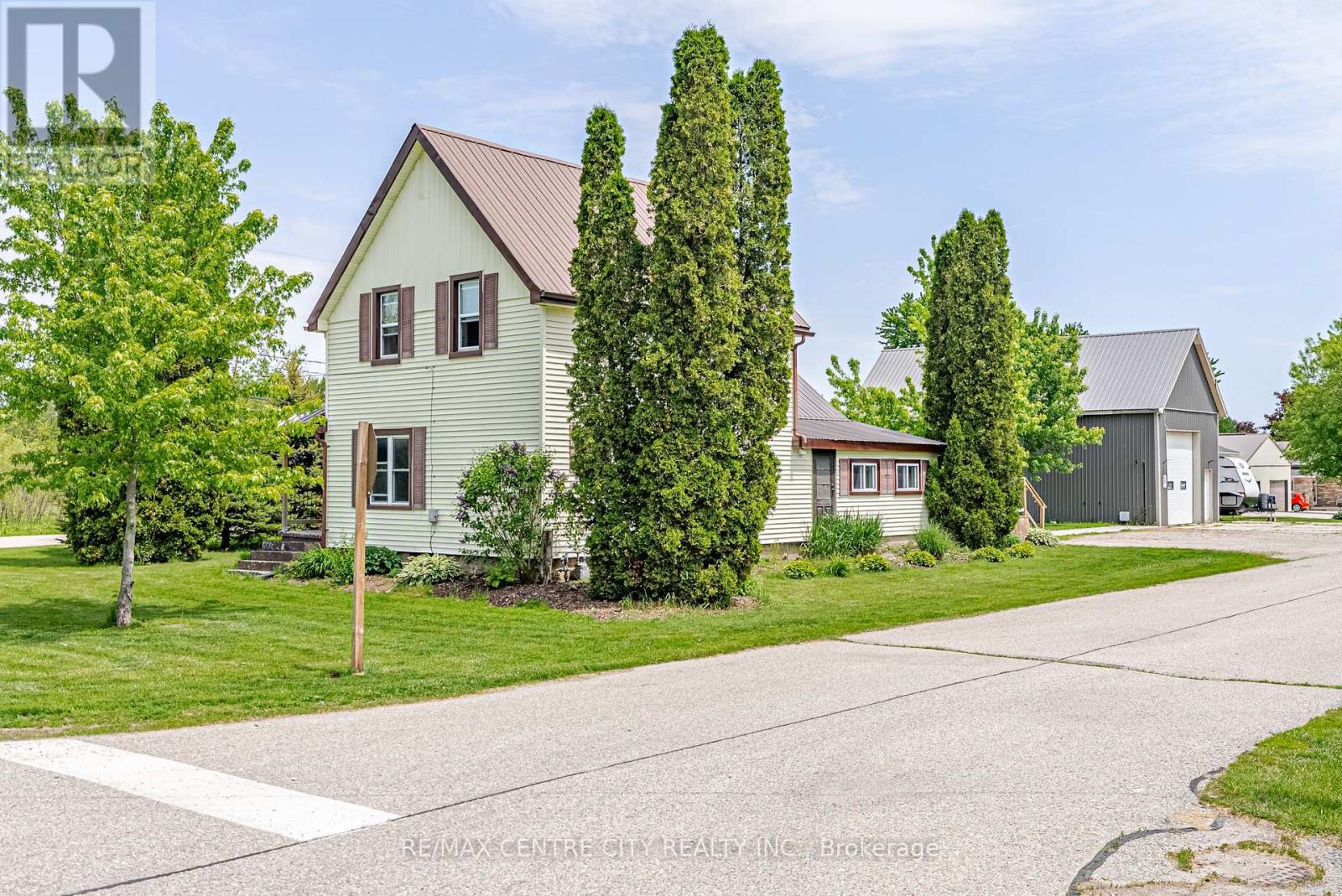 11812 SUPERIOR STREET, Malahide (Springfield)