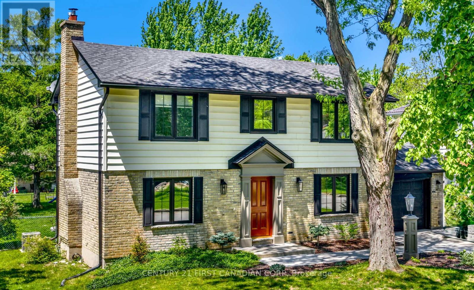54 LLOYD MANOR CRESCENT, London North (North M)