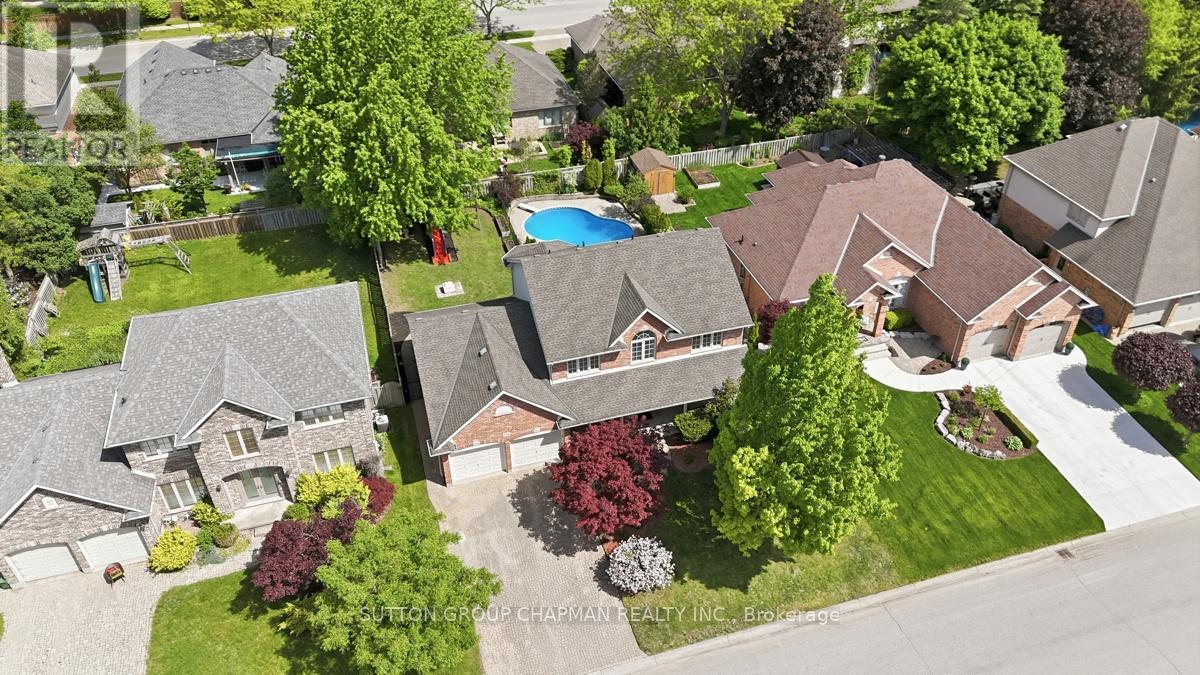 110 GREEN HEDGE LANE, London North (North O)