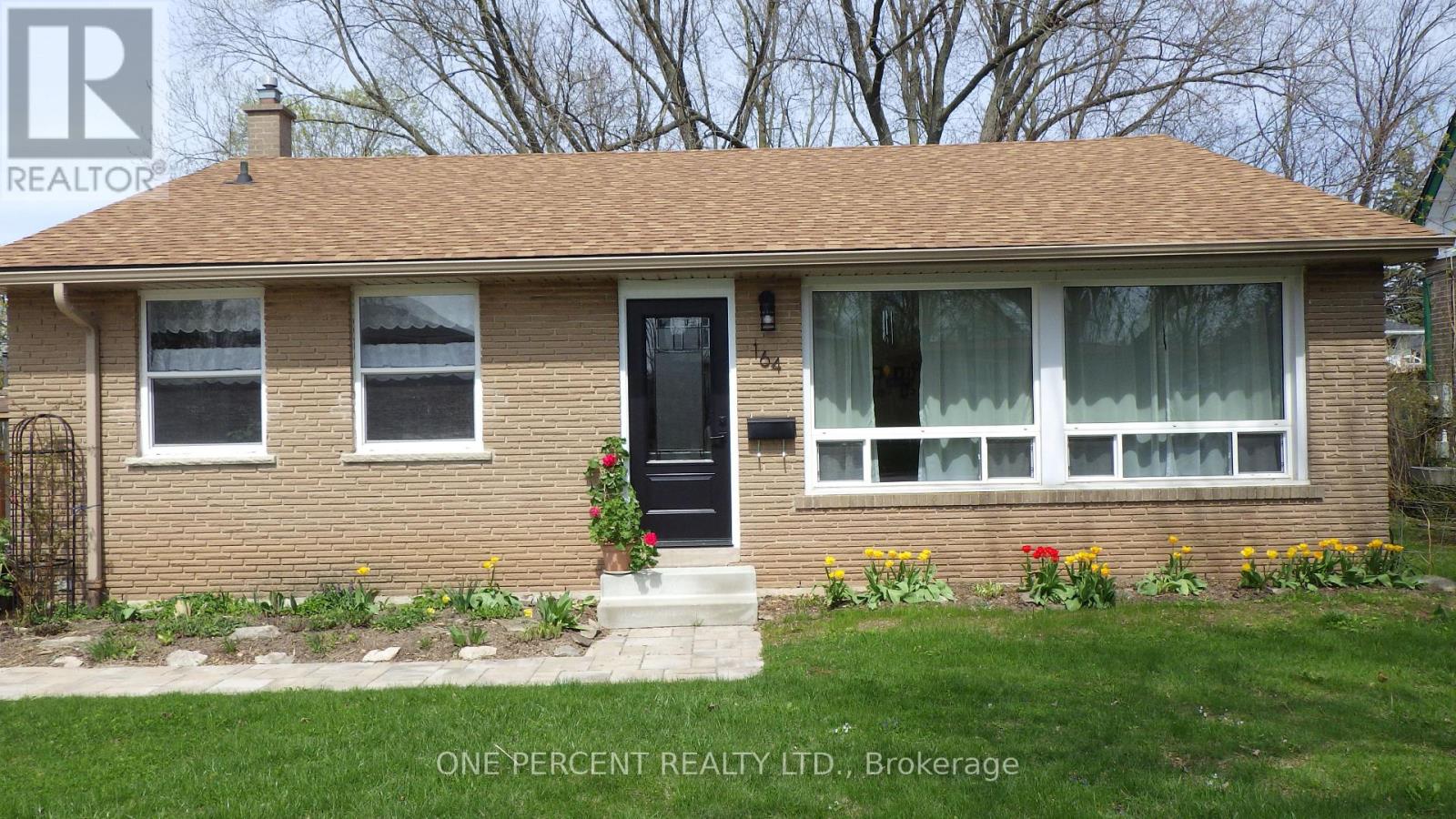 164 REDFORD CRESCENT, Stratford