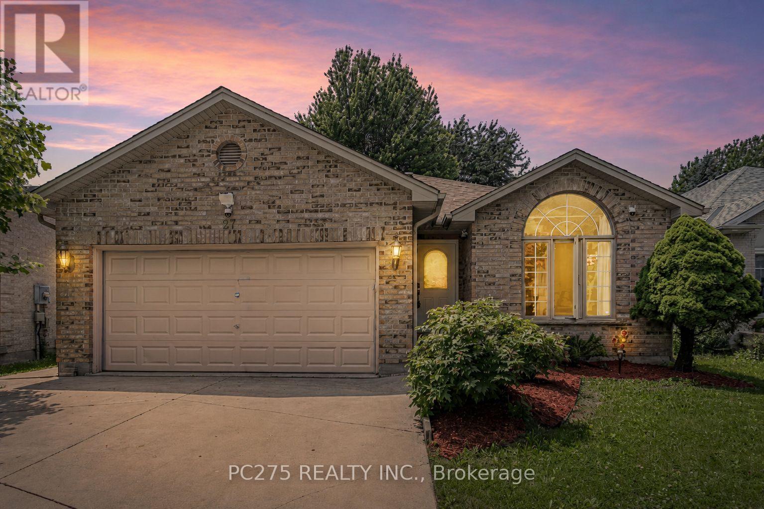 27 JASMINE DRIVE, London North (North E)