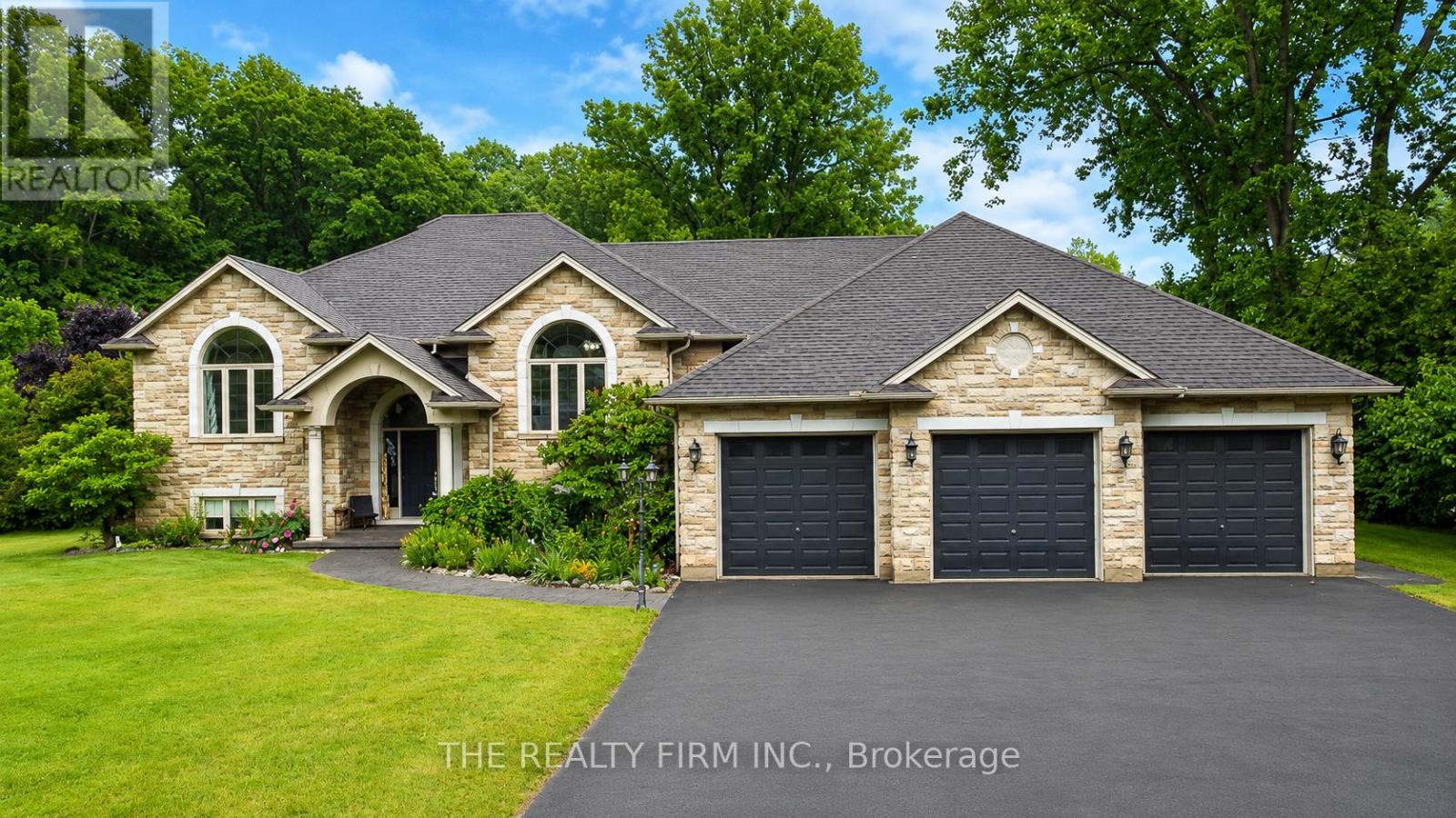 24677 PIONEER LINE, West Elgin (West Lorne)