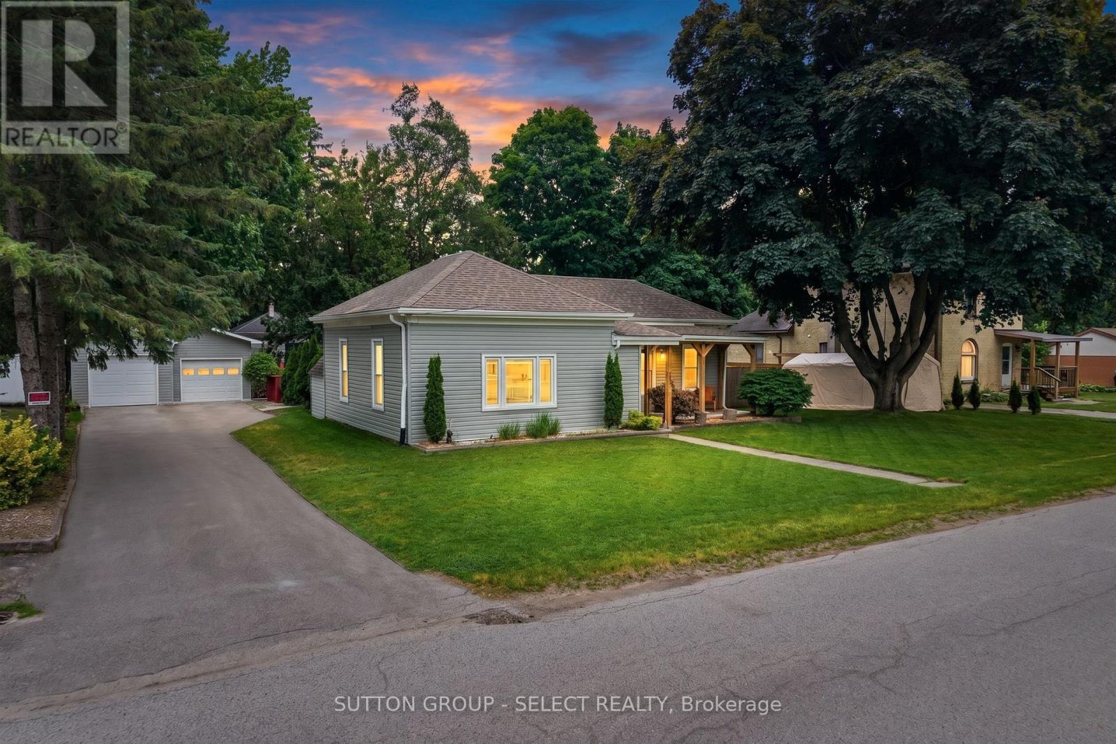 245 RAPLEY STREET, Strathroy-Caradoc (NW)
