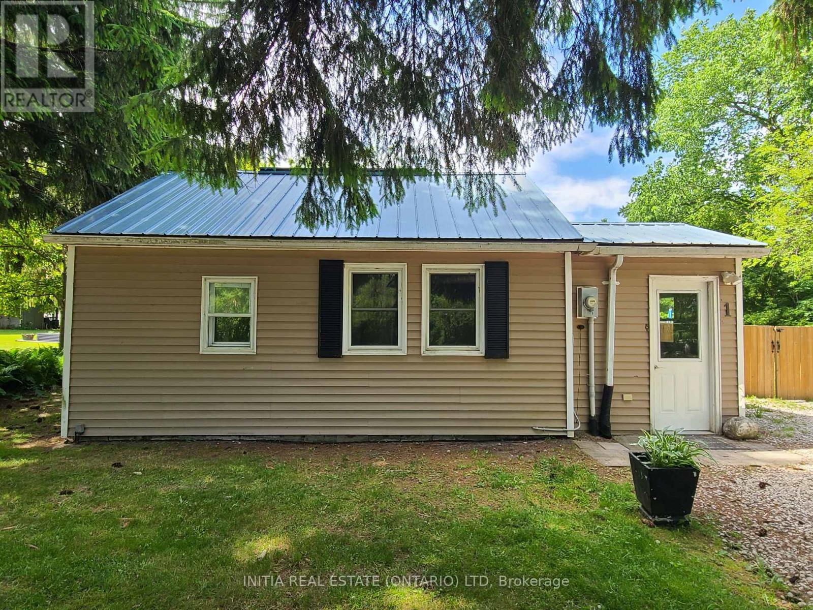 1 DUNDAS STREET, Newbury