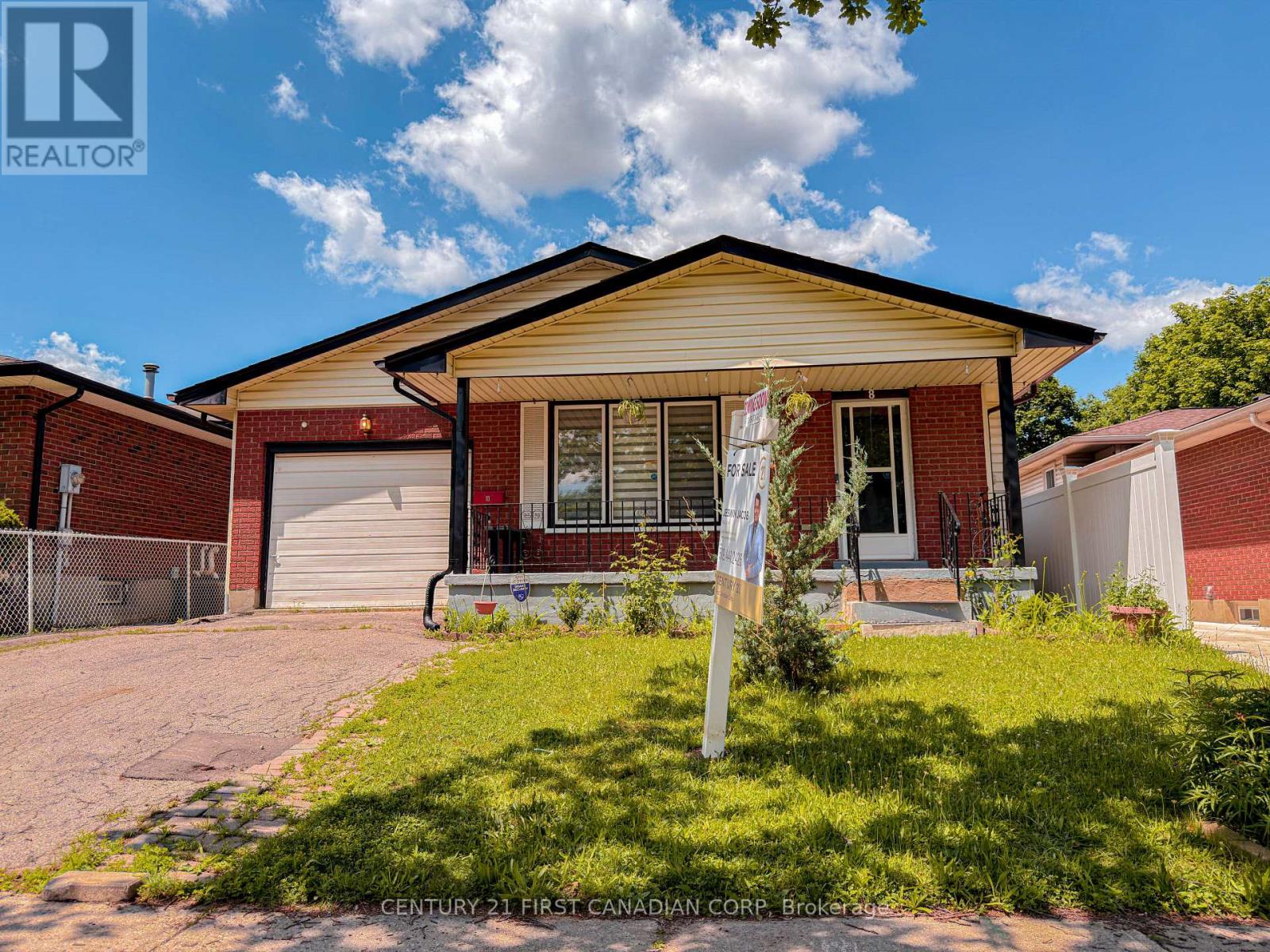8 POPLAR CRESCENT, London South (South X)
