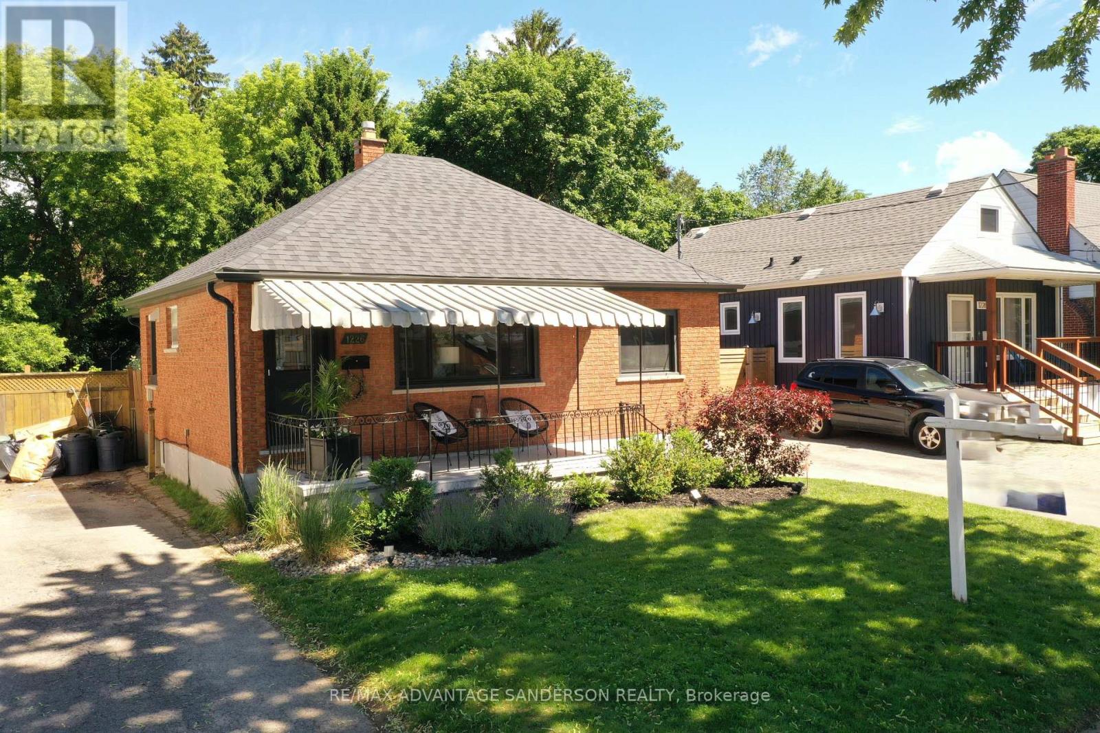 1226 WILTON AVENUE, London East (East M)