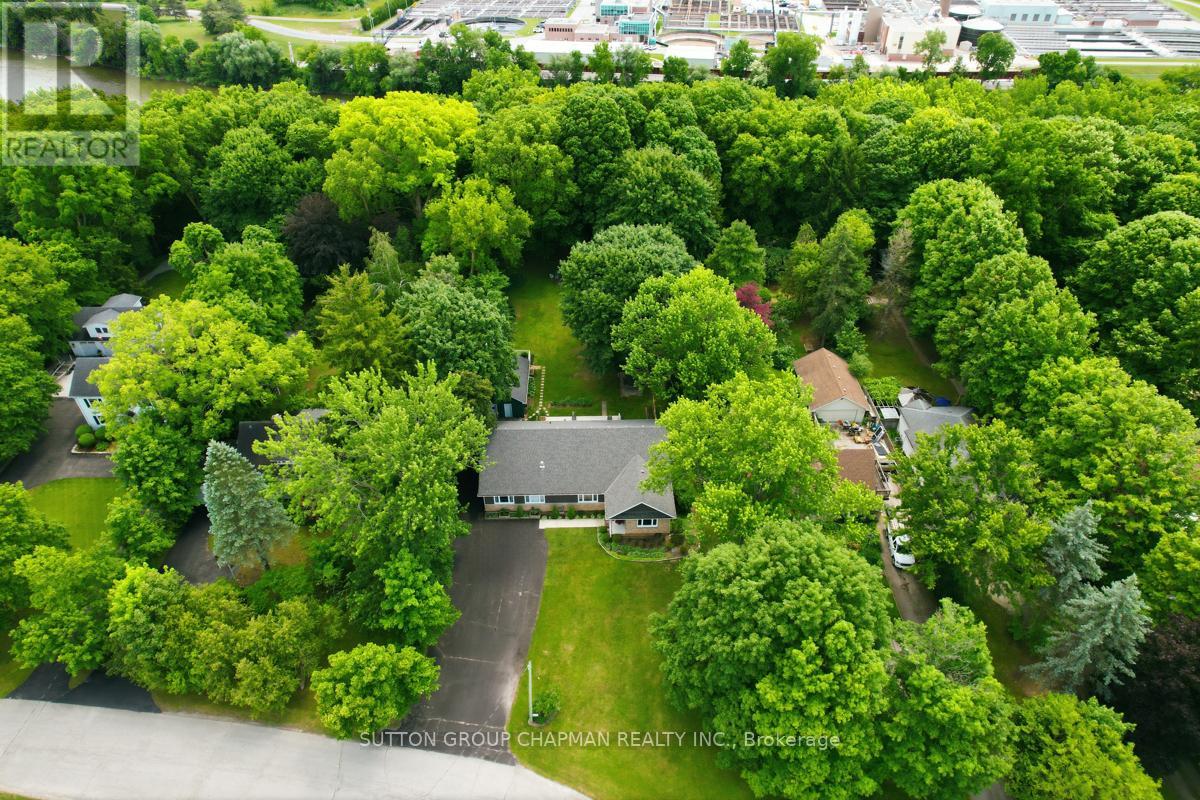 408 OLD RIVERSIDE DRIVE, London North (North N)