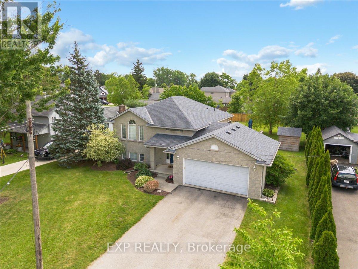 122 1/2 RAILWAY AVENUE, Middlesex Centre (Komoka)