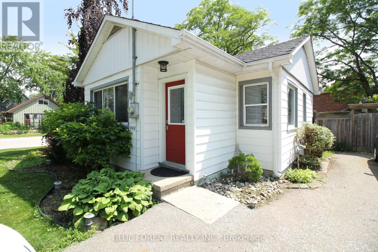 2008 OLIVE STREET, Sarnia