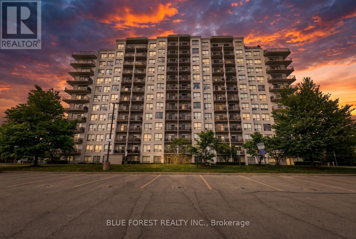 501 - 353 COMMISSIONERS ROAD W, London South (South D)