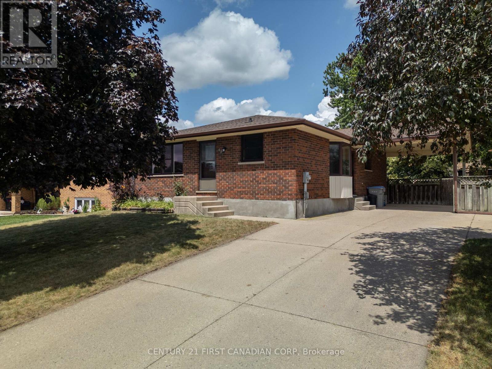 45 WESTGATE AVENUE, Strathroy-Caradoc (SW)