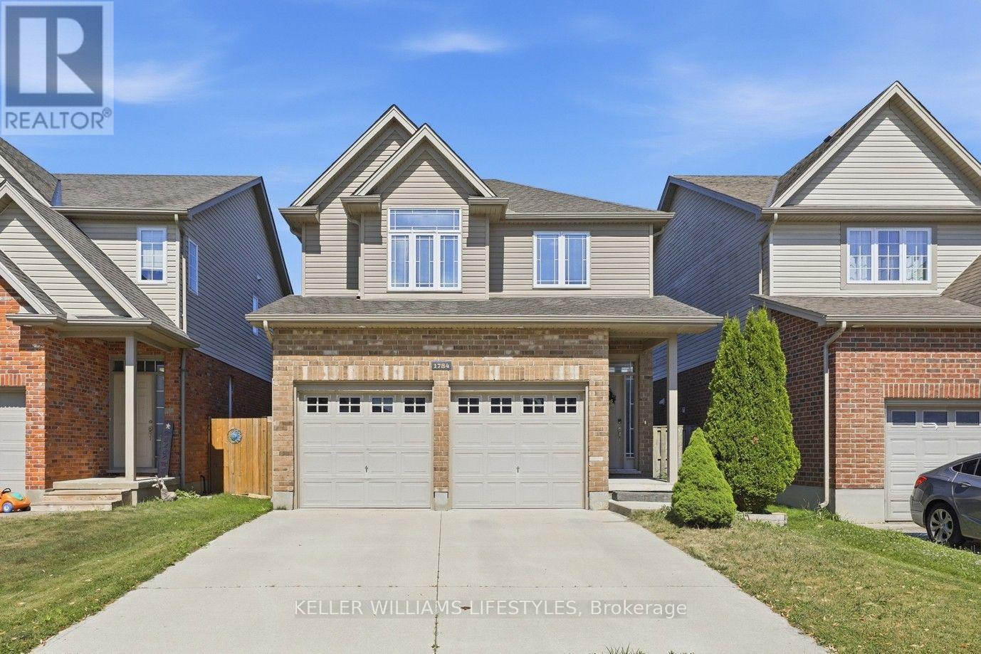 1784 STACKHOUSE CRESCENT, London North (North C)