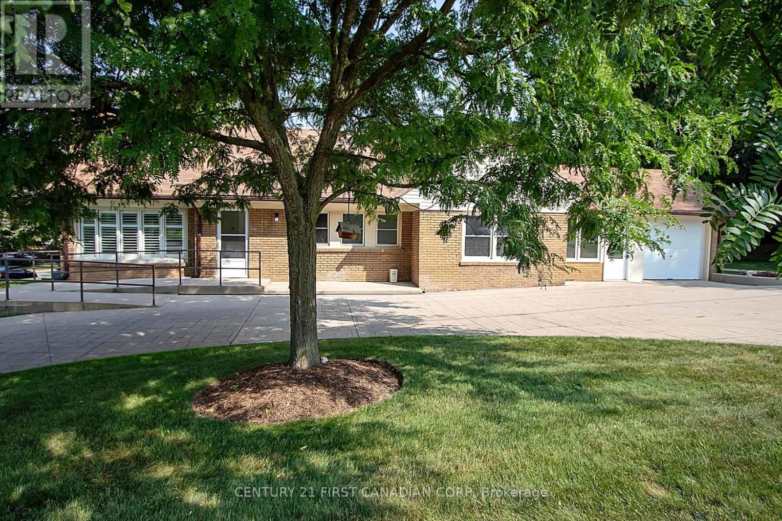 459 RIVERSIDE DRIVE, London North (North N)