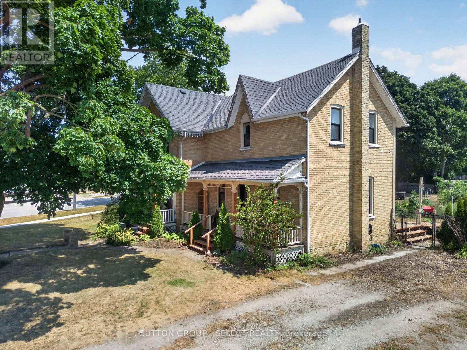 7 MACNAB STREET, Lambton Shores (Forest)