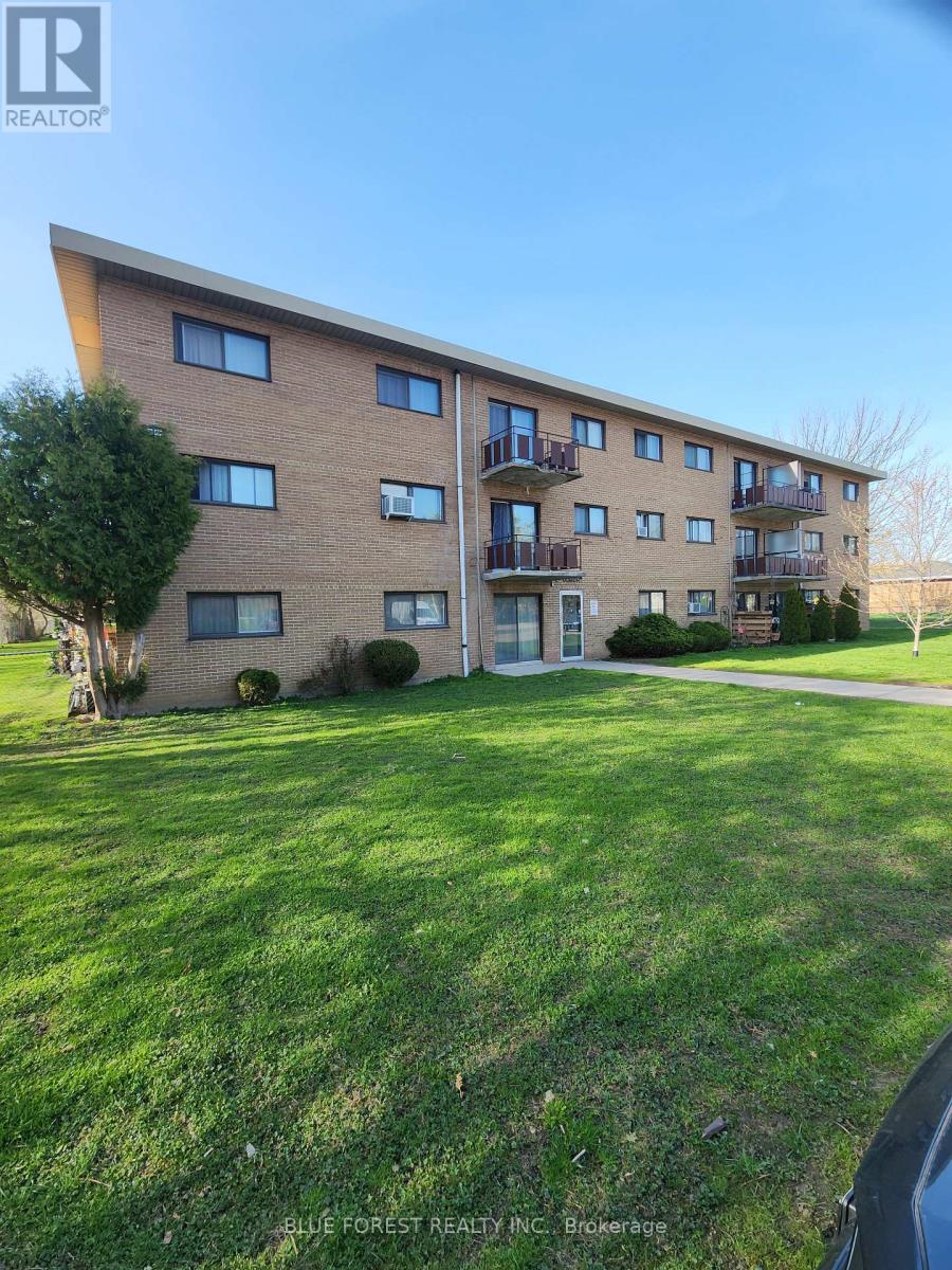 309 - 1830 DUMONT STREET, London East (East H)