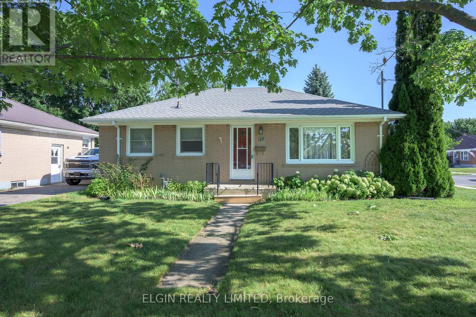 90 DUNKIRK DRIVE, St. Thomas