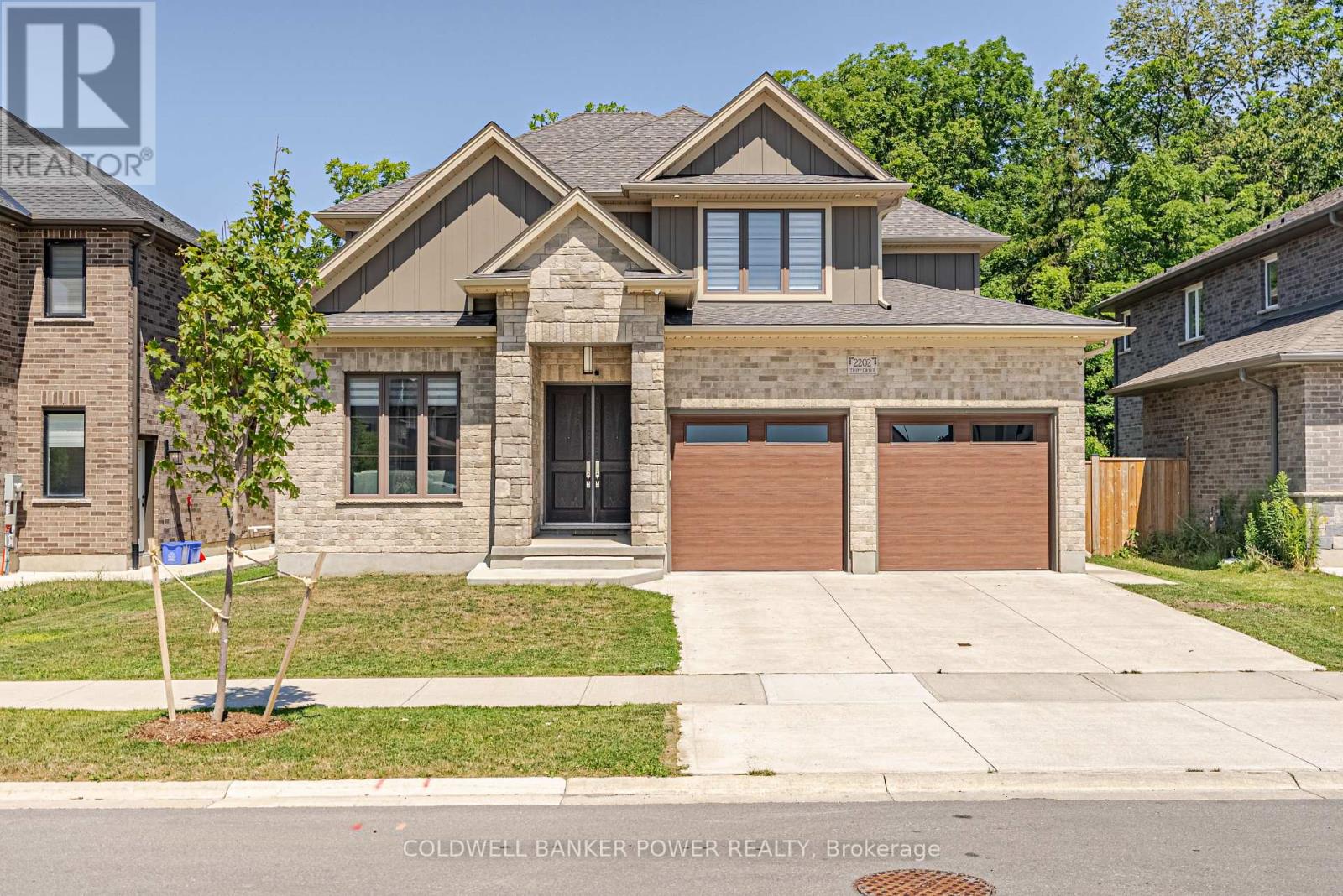 2202 TRIPP DRIVE, London South (South V)