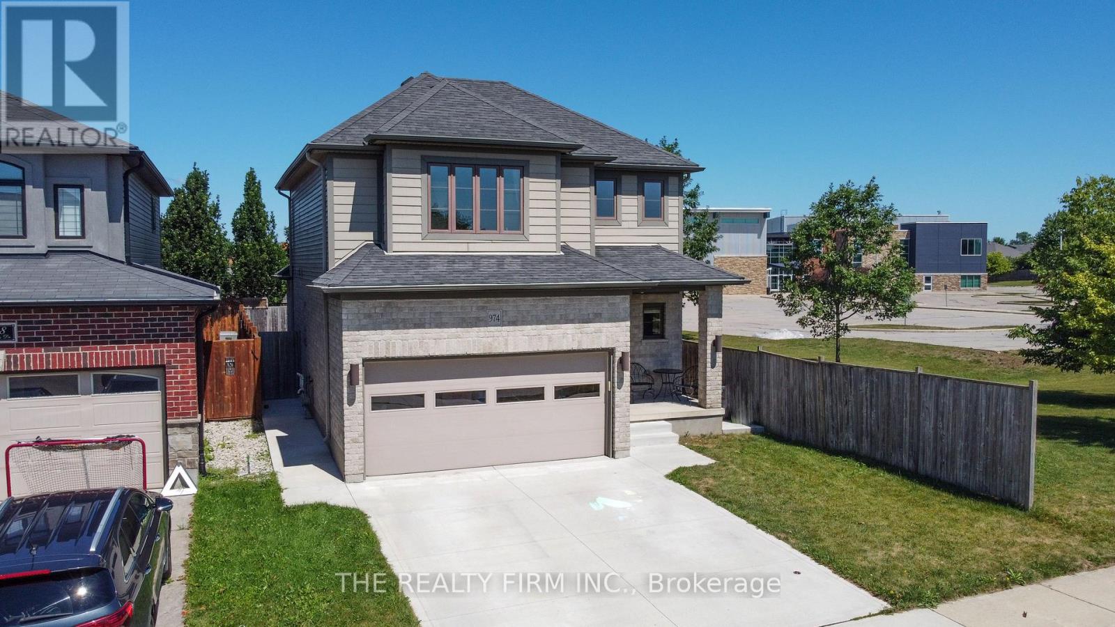 974 BLUEGRASS DRIVE, London North (North M)