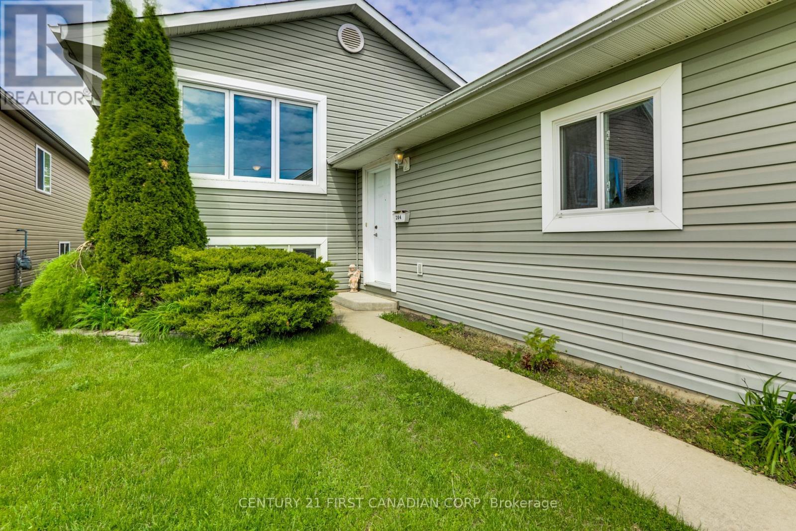 204 EWART STREET, Strathroy-Caradoc (NW)