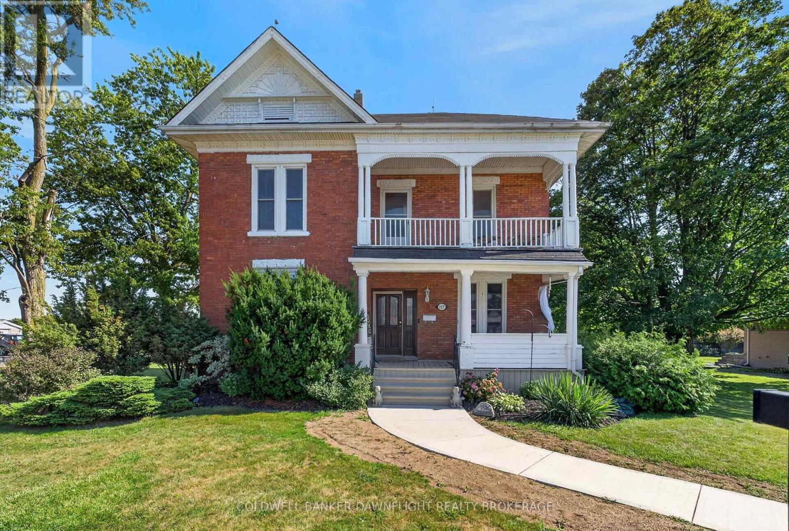 117 MAIN STREET E, South Huron (Stephen)