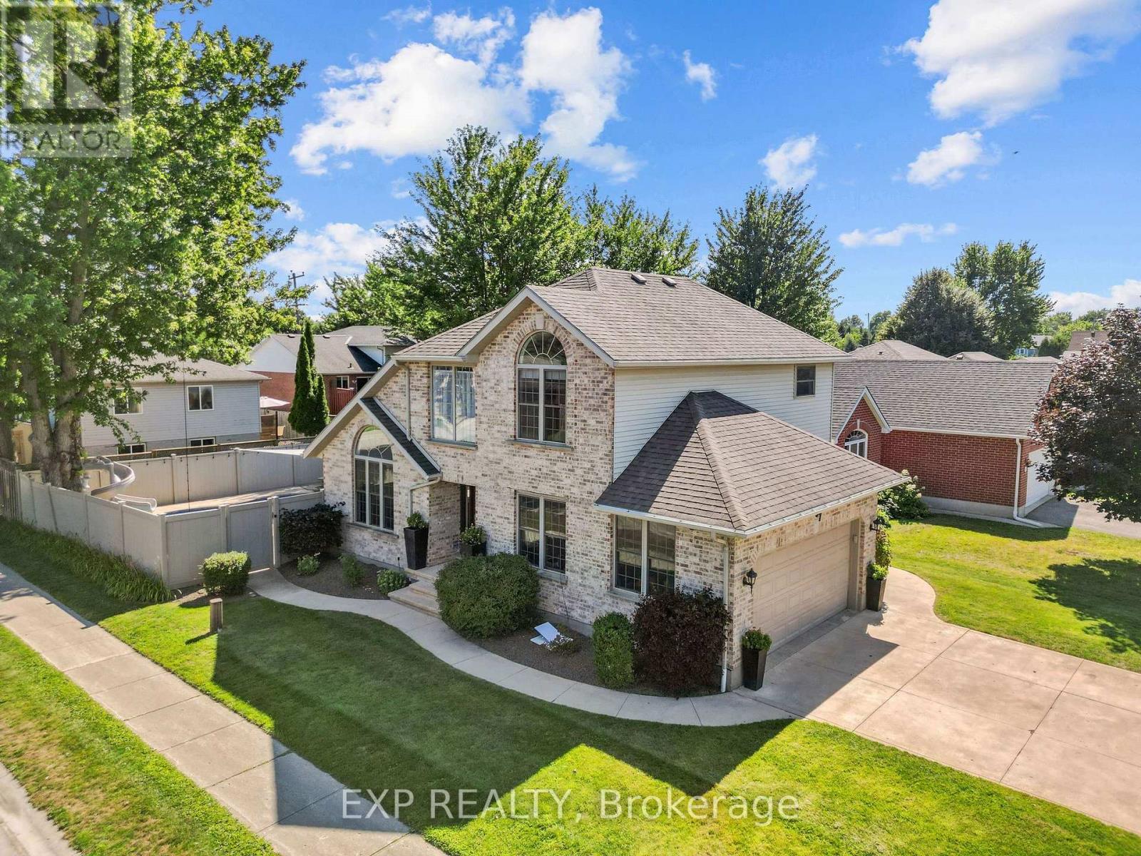 197 GIBSON CRESCENT, Lucan Biddulph (Lucan)