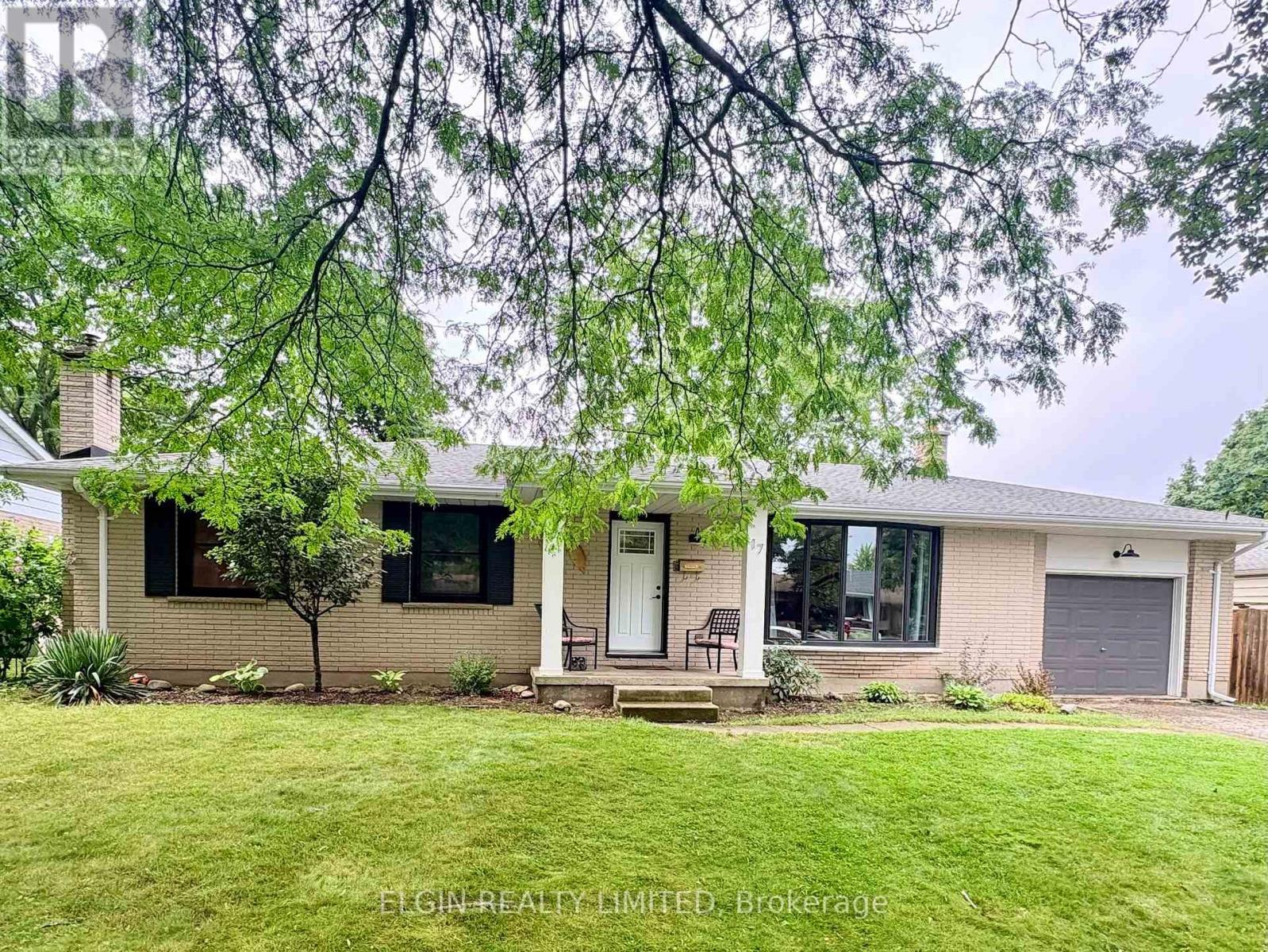 17 BUTLER DRIVE, St. Thomas