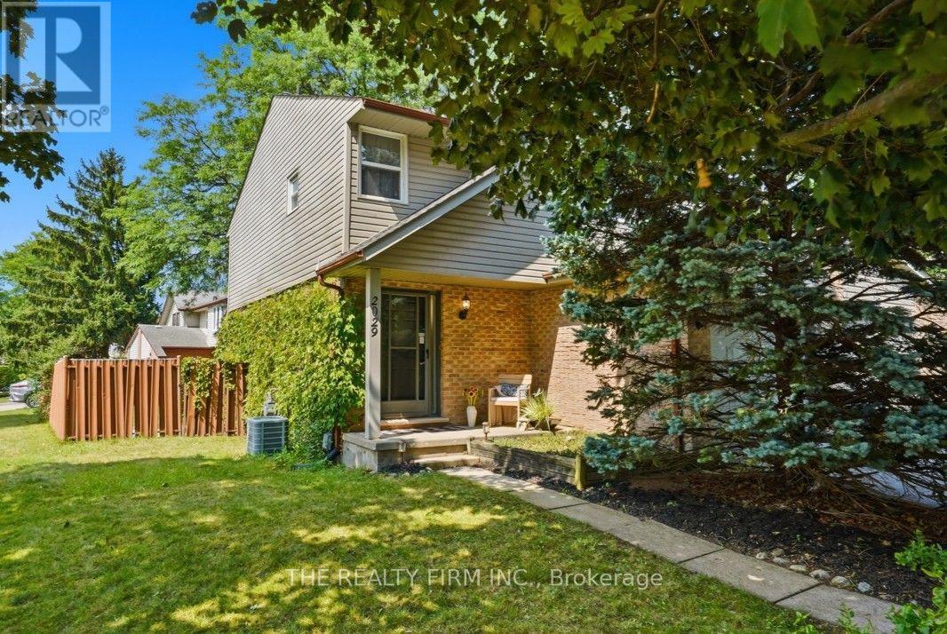 2029 ALDERSBROOK ROAD, London North (North F)