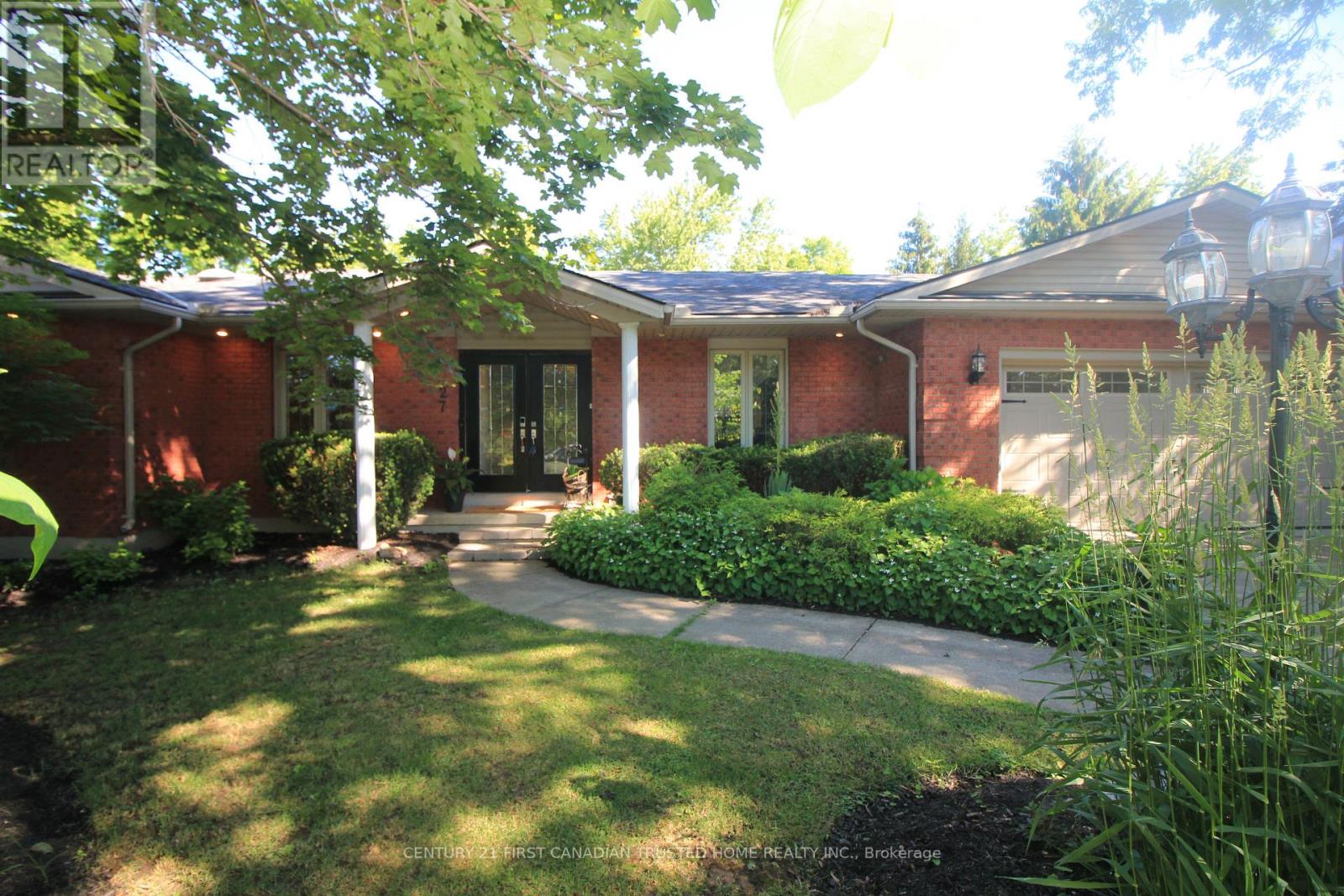 27 CROYDON DRIVE, Middlesex Centre (Arva)