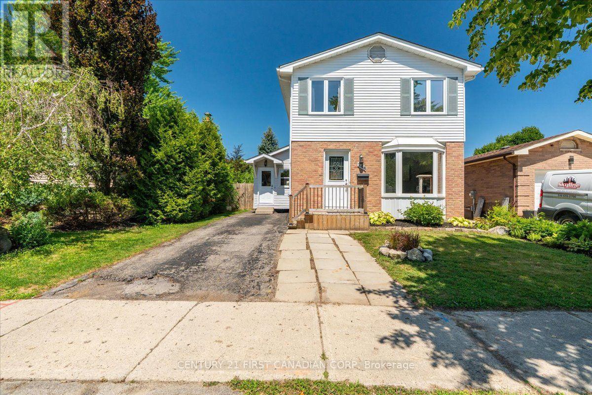 248 ARDSLEY CRESCENT, London North (North I)
