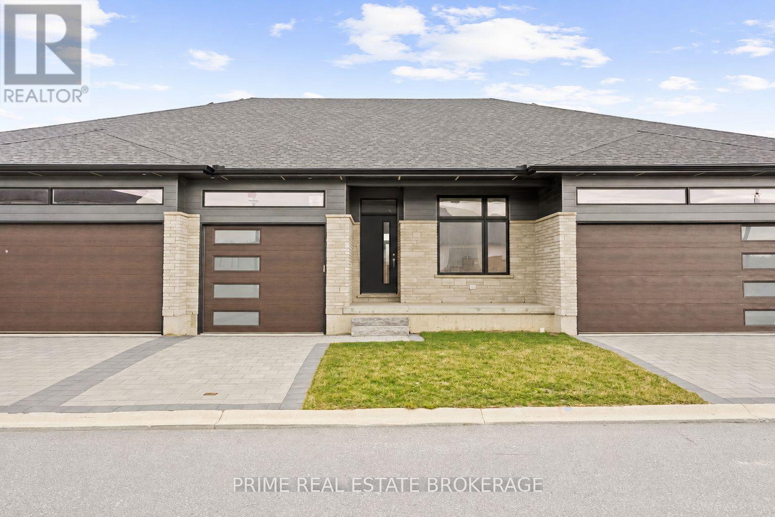 9 - 94 COASTAL CRESCENT, Lambton Shores (Grand Bend)