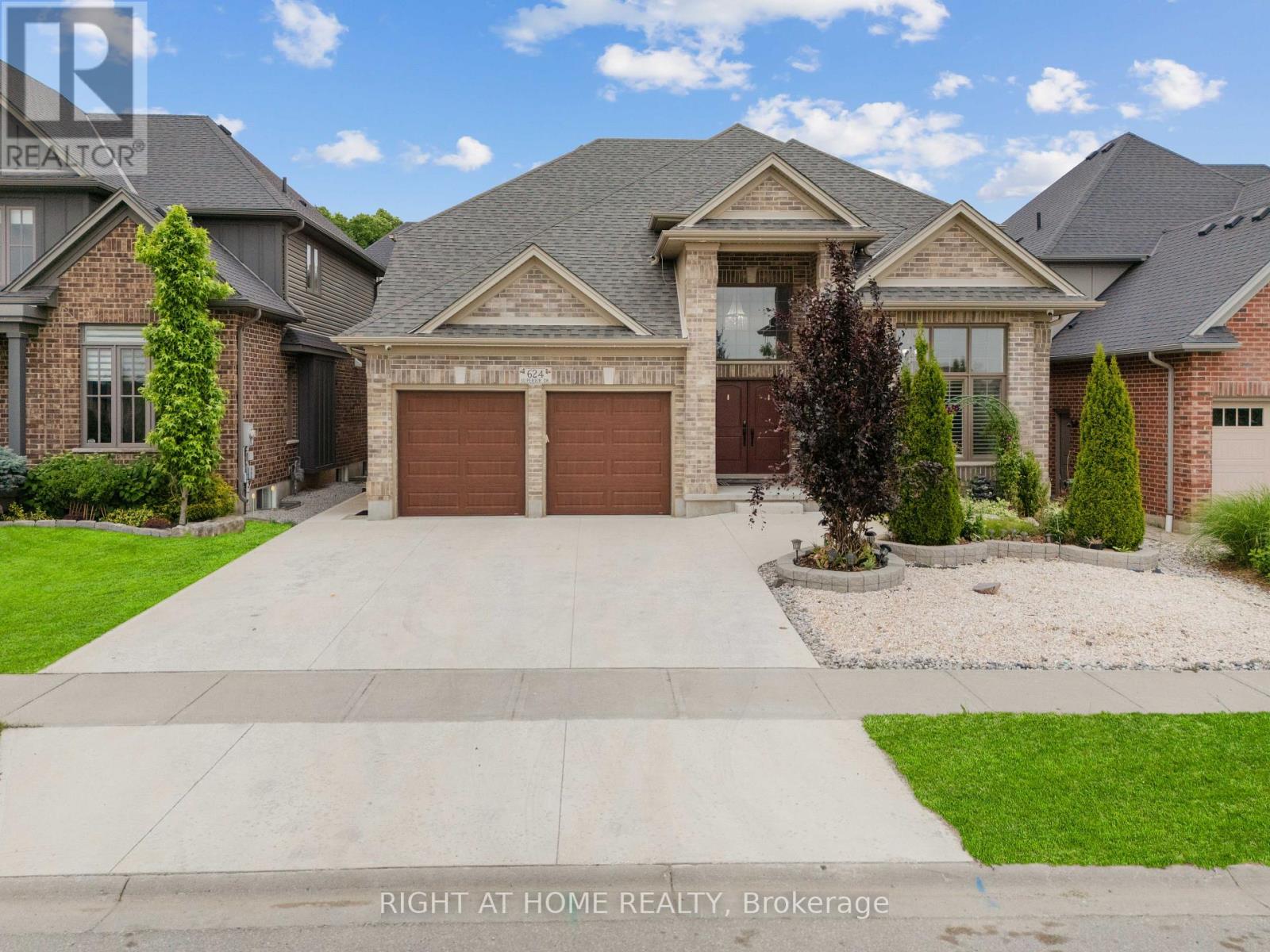 624 SUPERIOR DRIVE, London North (North B)
