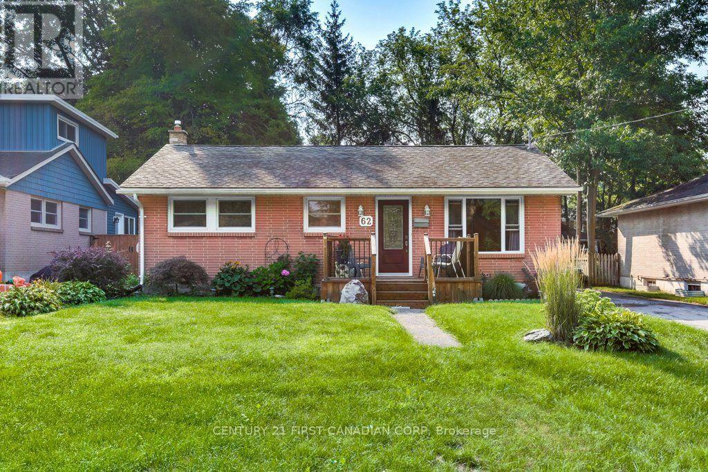 62 THORNCREST CRESCENT, London South (South D)
