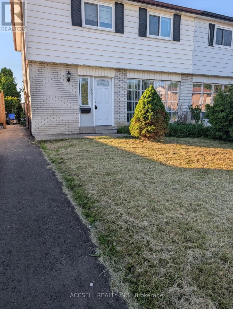 40 FLAMINGO CRESCENT, Brampton (Southgate)