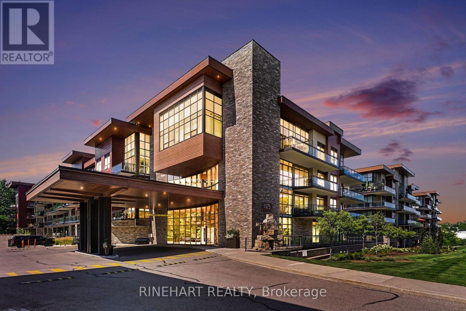 352 - 1575 LAKESHORE ROAD W, Mississauga (Clarkson)