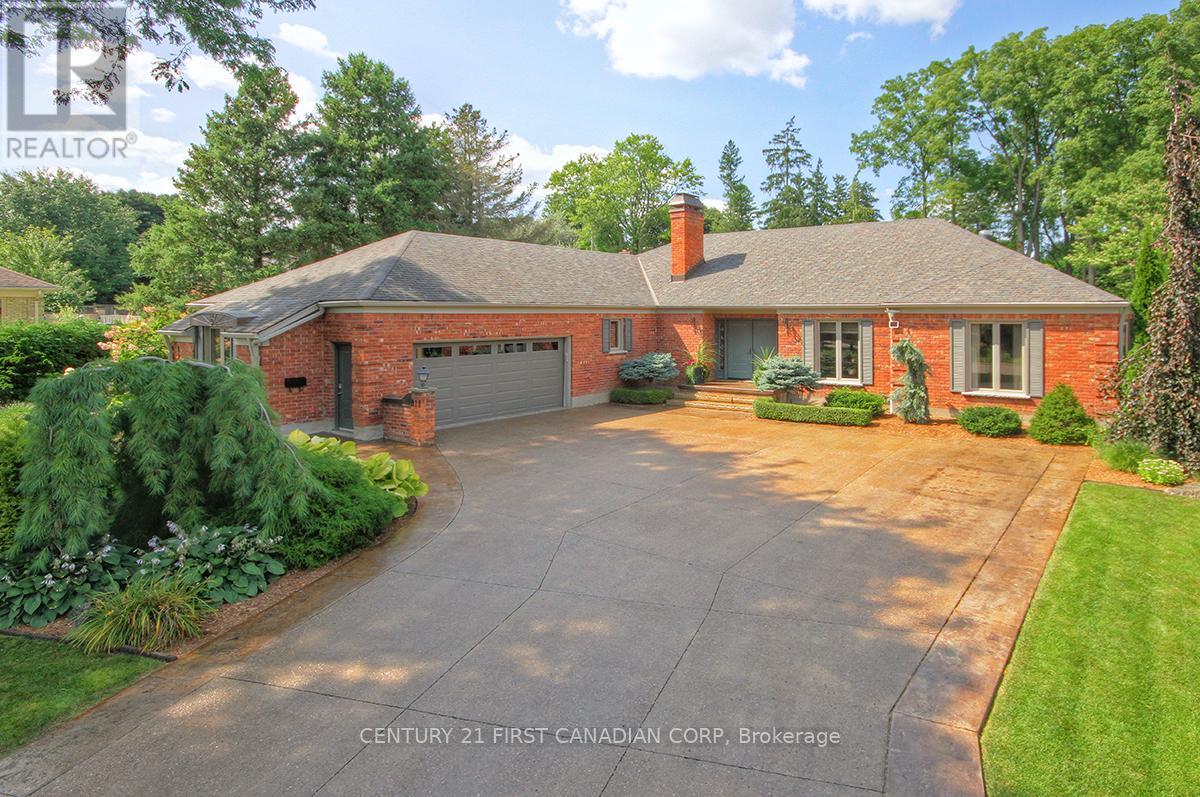 811 CLEARVIEW CRESCENT, London North (North Q)